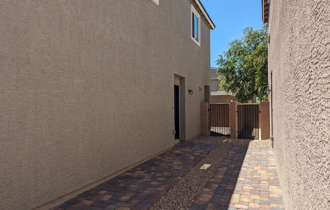 A Fabulous 4 Bedroom Close to Nellis Air Force Base