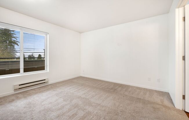 2 beds, 2 baths, 830 sqft, $2,350, Unit 2-102