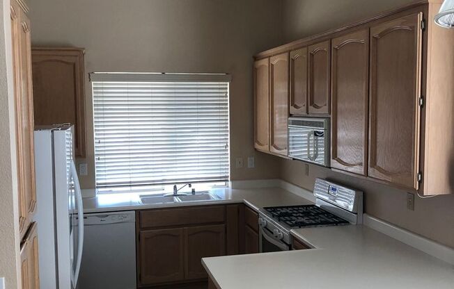 Woodcreek Oaks home - three bedroom