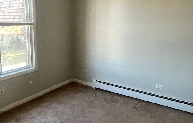 2 beds, 1 bath, 865 sqft, $1,480, Unit Building 7-3A