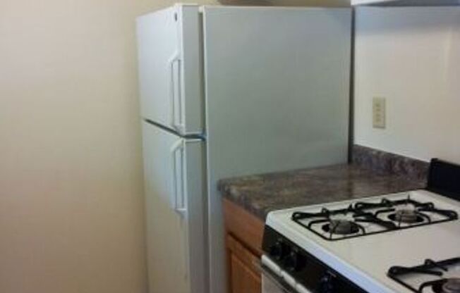 2 beds, 1 bath, 850 sqft, $1,144, Unit 7926 - 5