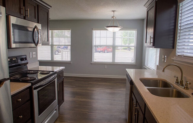 Kitchen at Flintlake Apartments