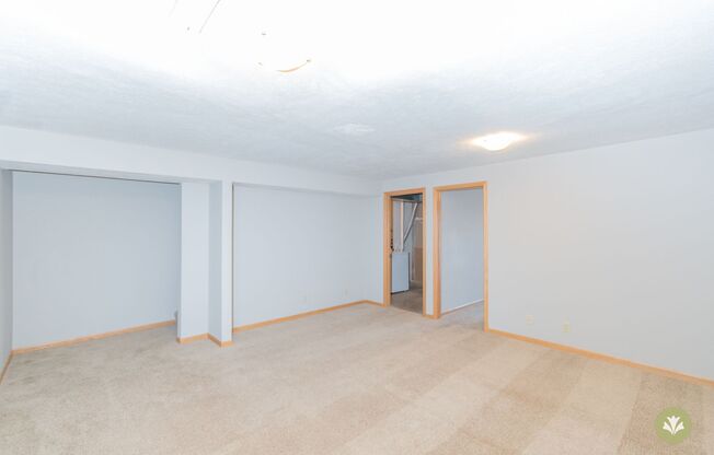 2 beds, 2.5 baths, 1,307 sqft, $1,870, Unit R-89
