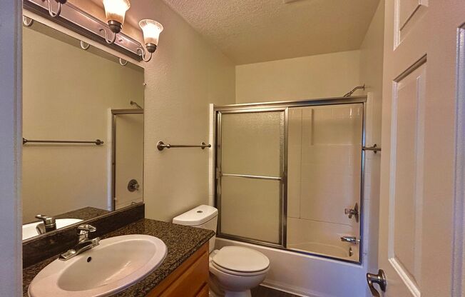 3 beds, 2 baths, 1,166 sqft, $3,195, Unit 908