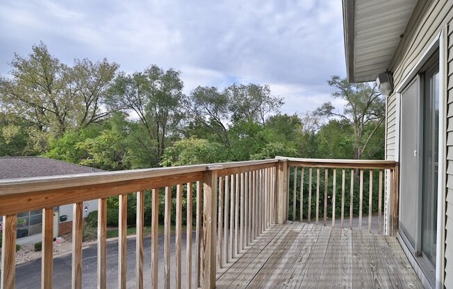 2 beds, 1.5 baths, 920 sqft, $950, Unit 1420 West Glen Avenue Apt 113