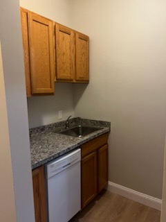 1 bed, 1 bath, $3,600, Unit 201