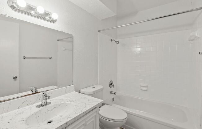 1 bed, 1 bath, 653 sqft, $699