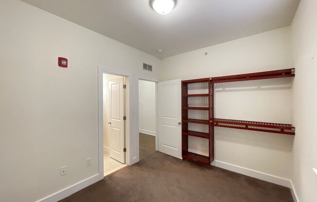 3 beds, 3 baths, 823 sqft, $1,895, Unit Unit 24