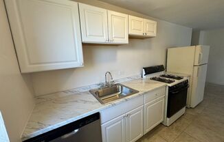 3 beds, 1 bath, 800 sqft, $2,095, Unit 316B