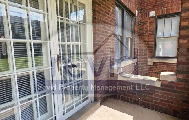 2 beds, 1 bath, 950 sqft, $995, Unit 306-3