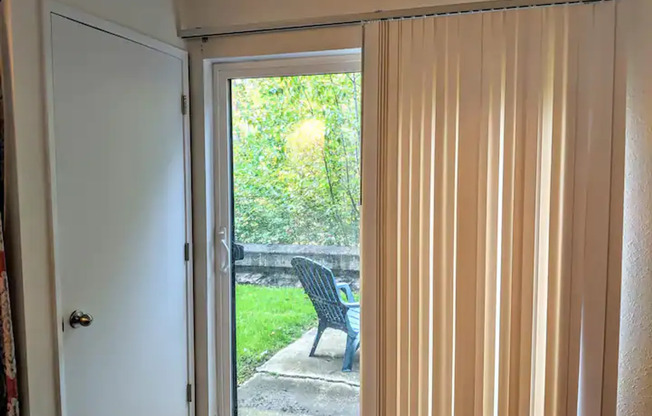 1 bed, 1 bath, 450 sqft, $1,195, Unit 115