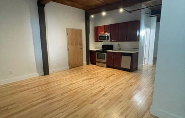 1 bed, 1 bath, 465 sqft, $1,200, Unit Apt 228