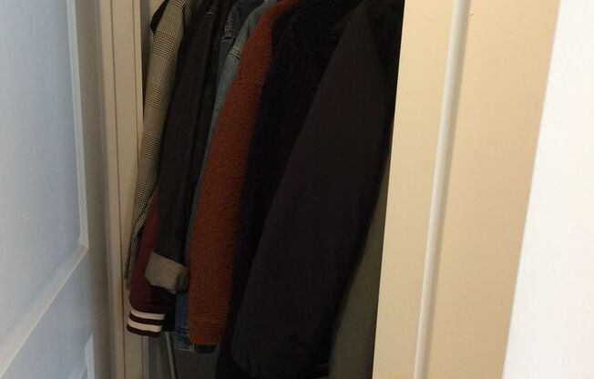 Studio, 1 bath, 575 sqft, $1,425, Unit Unit 407