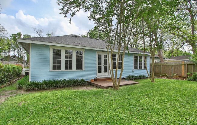 Beautifully updated 3BR/2BA Bungalow in desirable Sunset Heights