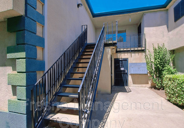 3363 E SIERRA MADRE AVE