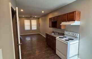 Spacious 2-Bedroom, 2-Bath Single-Family Home in Kensington – Available Now!