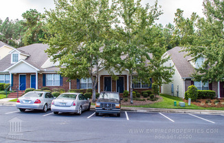 Summerchase Townhome with Loft and Community Pool