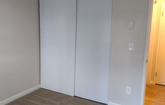 1 bed, 1 bath, 592 sqft, $1,350, Unit 020