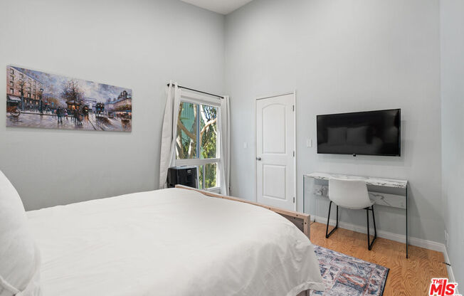 2 beds, 2 baths, 950 sqft, $3,900, Unit 557