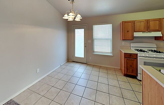 3 beds, 2 baths, $1,195