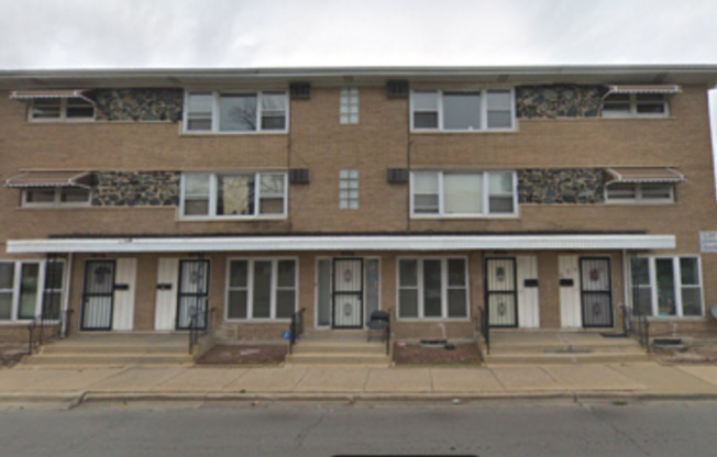 620-628 Sibley Blvd.