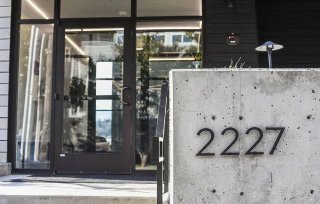 Studio, 1 bath, 246 sqft, $1,233, Unit 106