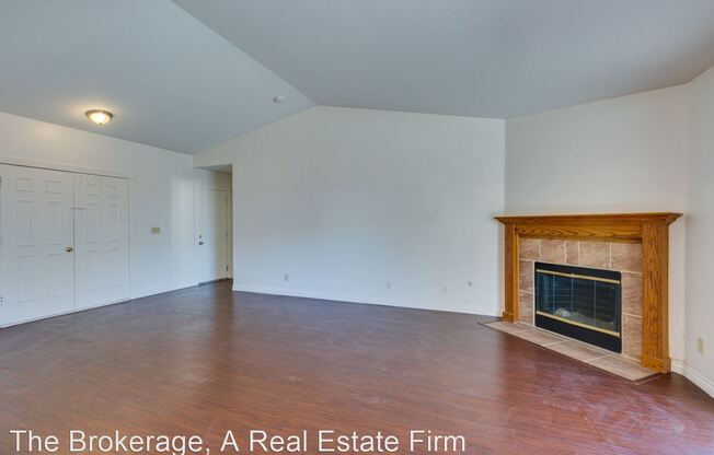 5034 Lark Canyon