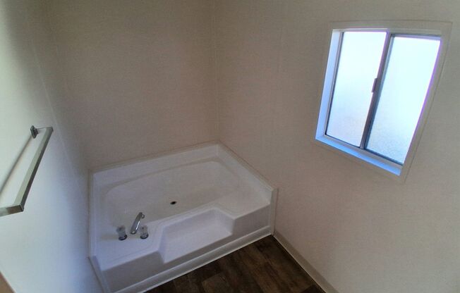 2 beds, 2 baths, 800 sqft, $3,450, Unit 139