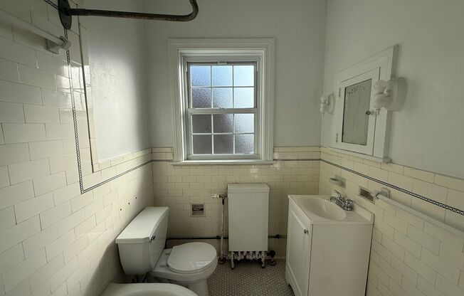 Studio, 1 bath, 308 sqft, $1,175, Unit Bayard Manor 302