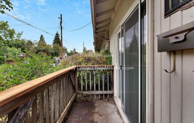 2 beds, 1 bath, $1,749