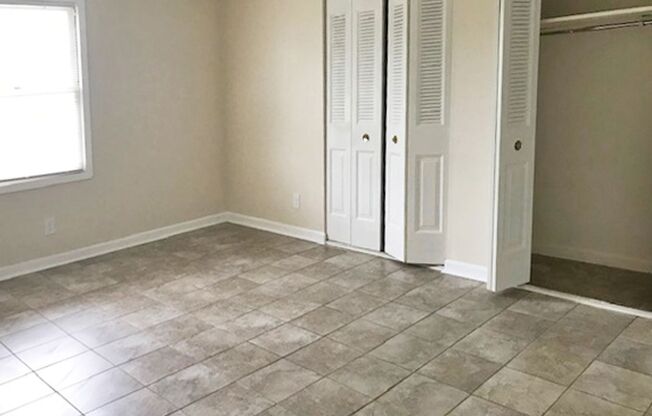 2 beds, 1 bath, 904 sqft, $1,025, Unit 48