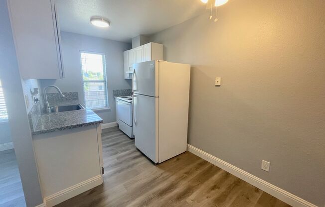 1 bed, 1 bath, 560 sqft, $1,394, Unit WR-27