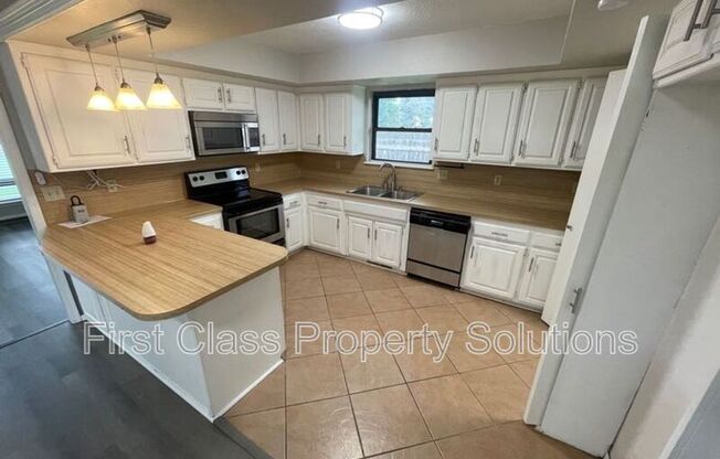 623 N CANADIAN TER