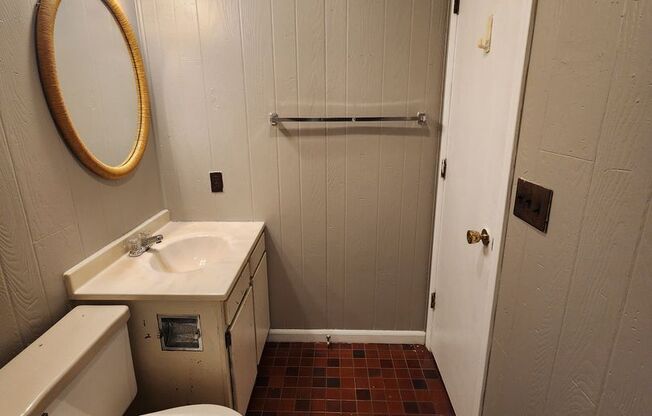 1 bed, 1 bath, $699, Unit #35
