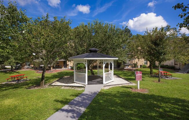 2 beds, 2 baths, 1,295 sqft, $1,395, Unit H-912