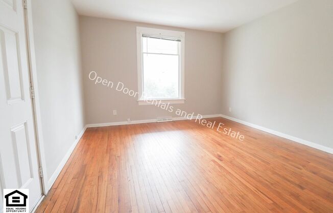 1030 Columbia Triplex
