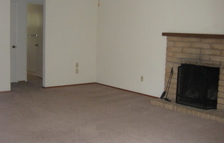 3 beds, 2 baths, $2,775, Unit 303