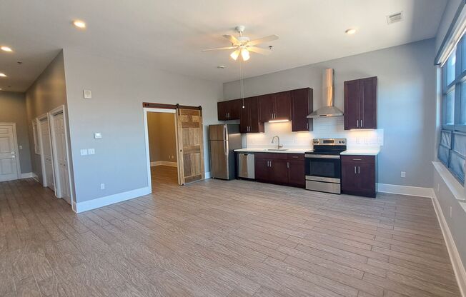 2 beds, 2 baths, 1,001 sqft, $2,250, Unit Unit 312
