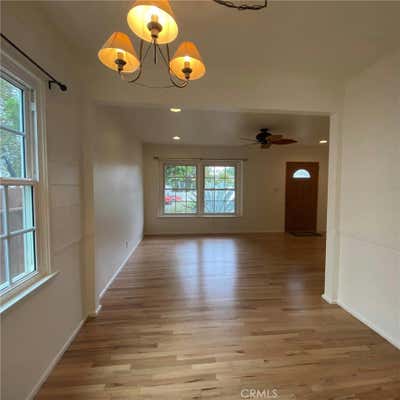 2 beds, 1 bath, 926 sqft, $3,200