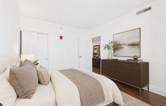 1 bed, 1 bath, 695 sqft, $1,995, Unit 5F