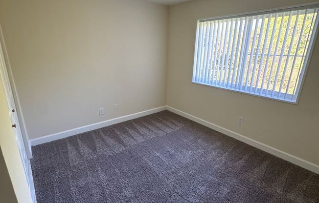 3 beds, 2 baths, 1,300 sqft, $2,400, Unit 3351 #204