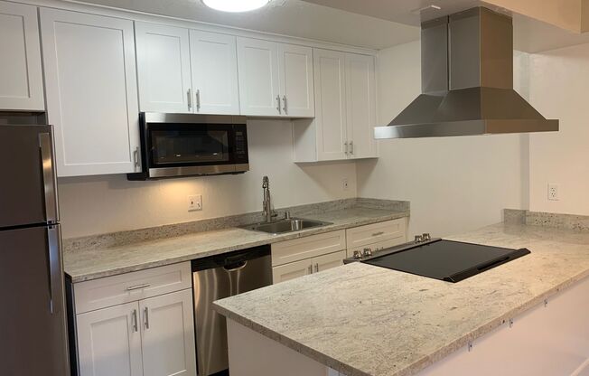 3 beds, 2 baths, 1,300 sqft, $2,295, Unit 21