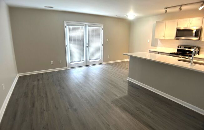 1 bed, 1 bath, 700 sqft, $1,150, Unit 201