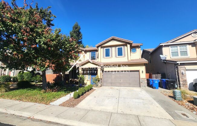 Spacious 4bd/3ba Elk Grove Home with 2 Car Garage