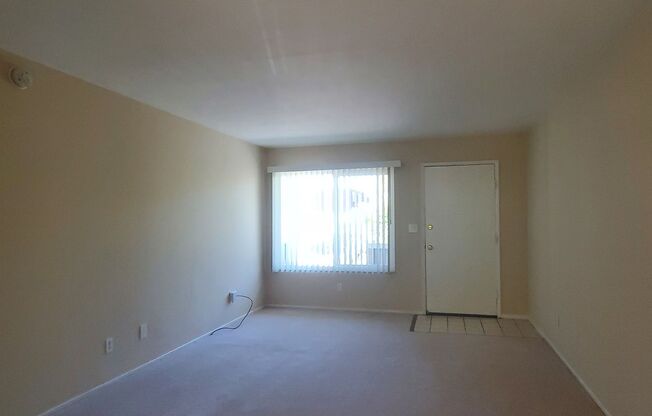 2 beds, 1 bath, $2,650