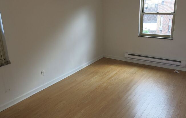 1 bed, 1 bath, 600 sqft, $1,399, Unit 5731 Ellsworth Ave. #C2