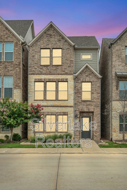 1003 BOYD LN