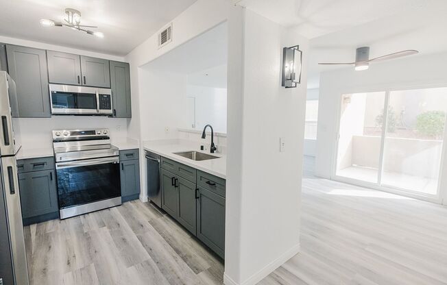 2 Bedroom, 2 Full Bath Newly Renovated Condo - Community Pool