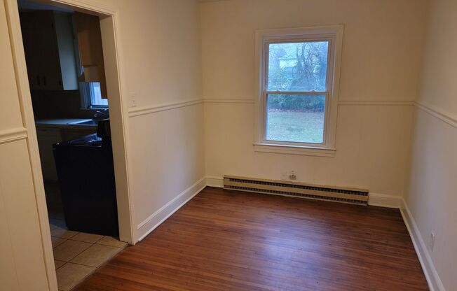 2 beds, 1 bath, $950