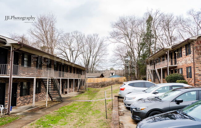 127 HILLCREST DR